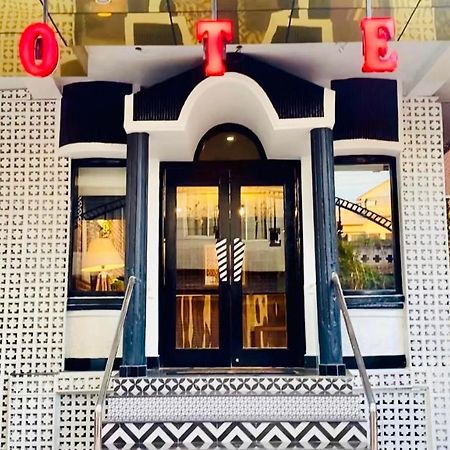 Itsy Hotels Banana Boutique バラナシ エクステリア 写真
