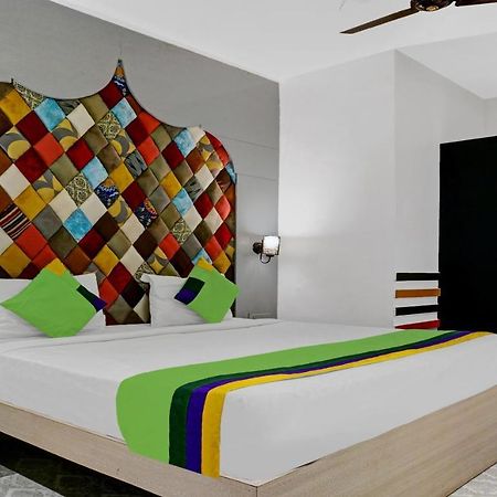 Itsy Hotels Banana Boutique バラナシ エクステリア 写真