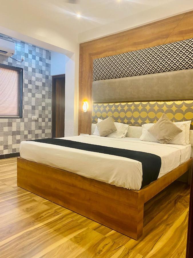 Itsy Hotels Banana Boutique バラナシ エクステリア 写真