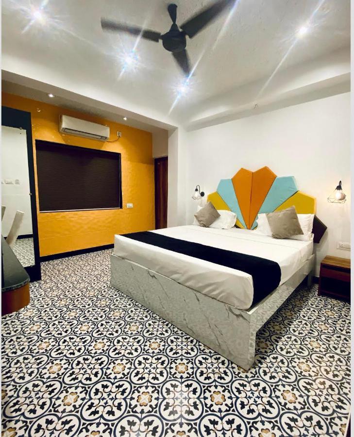 Itsy Hotels Banana Boutique バラナシ エクステリア 写真