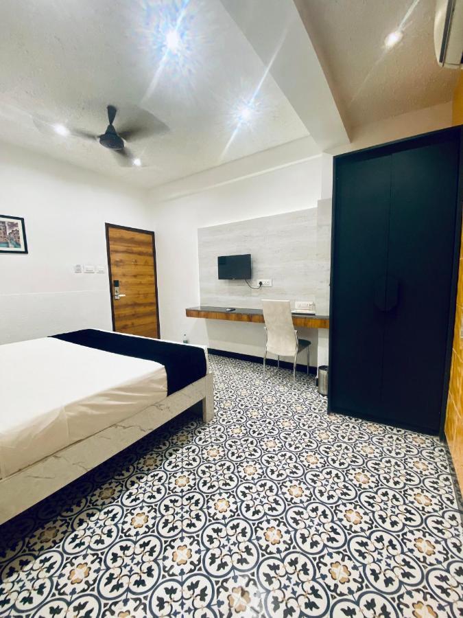 Itsy Hotels Banana Boutique バラナシ エクステリア 写真