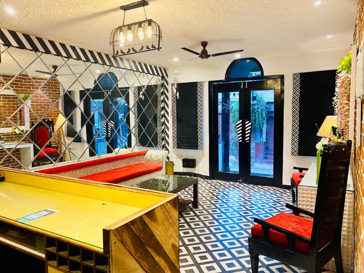 Itsy Hotels Banana Boutique バラナシ エクステリア 写真
