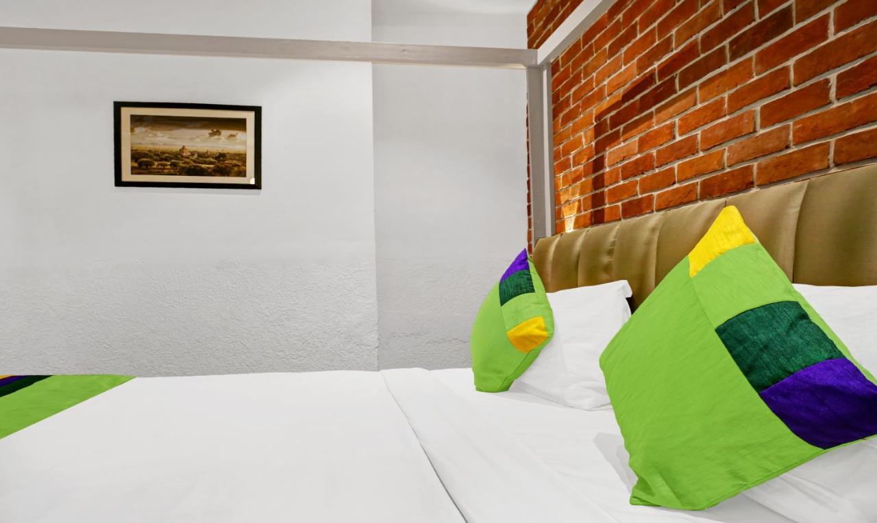 Itsy Hotels Banana Boutique バラナシ エクステリア 写真