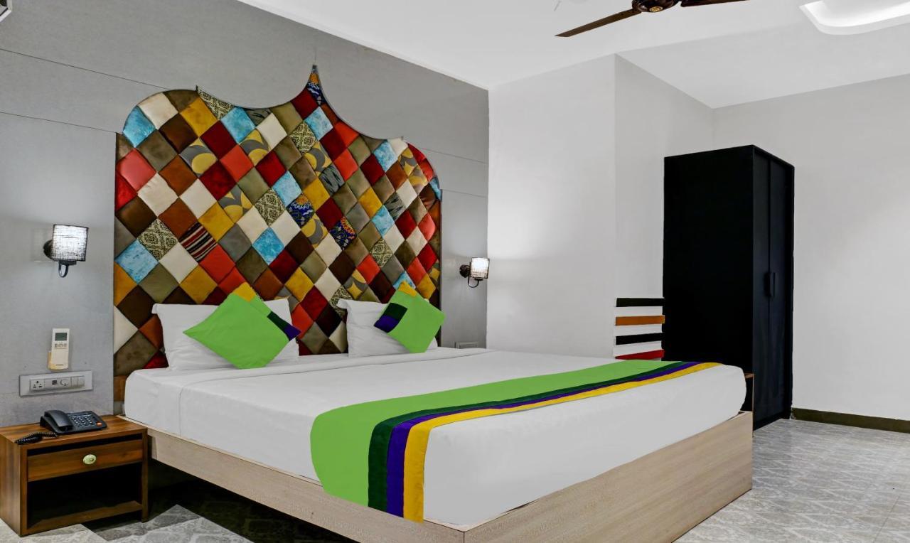 Itsy Hotels Banana Boutique バラナシ エクステリア 写真