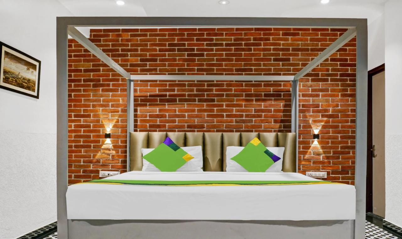 Itsy Hotels Banana Boutique バラナシ エクステリア 写真