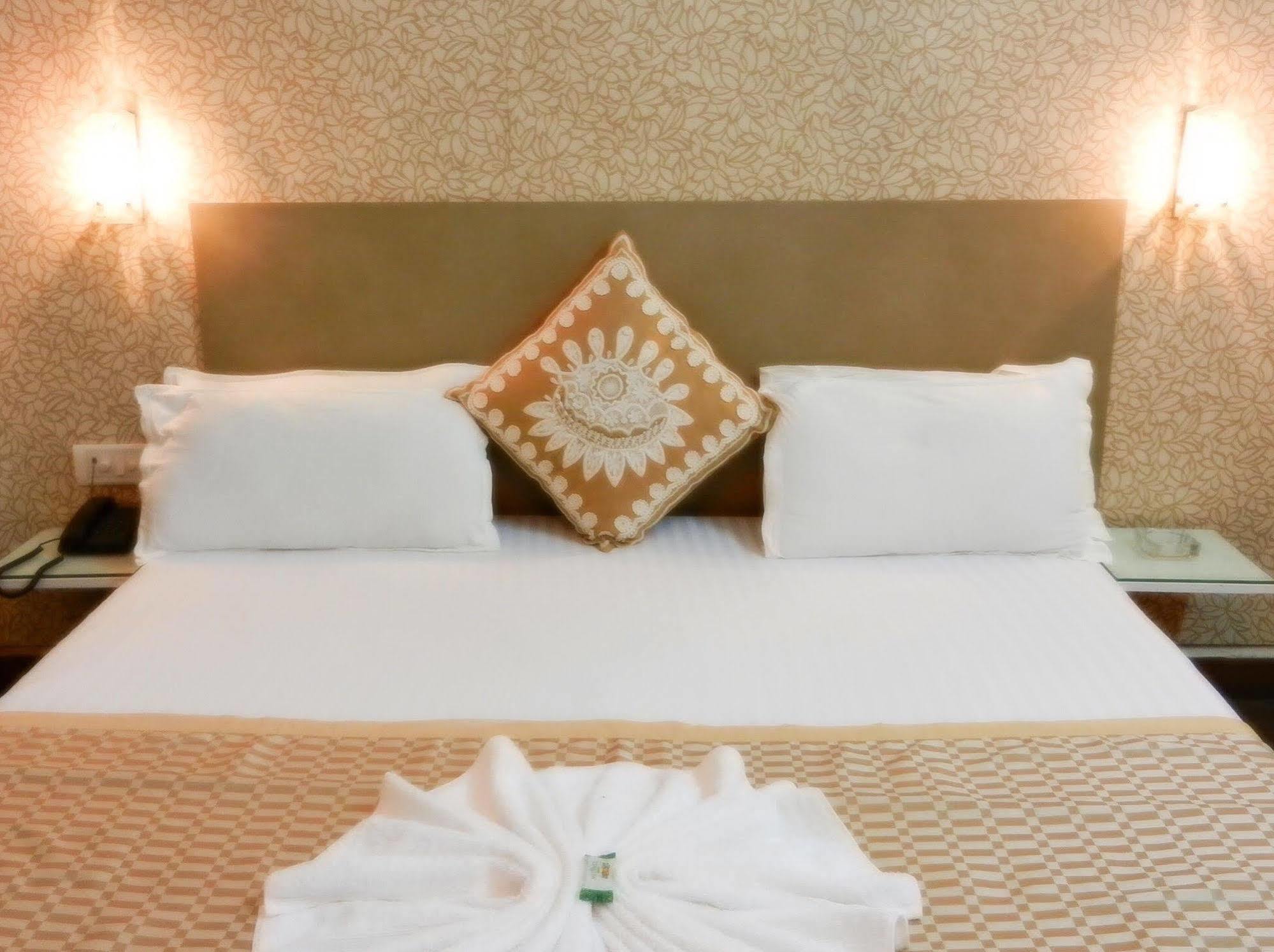 Itsy Hotels Banana Boutique バラナシ エクステリア 写真